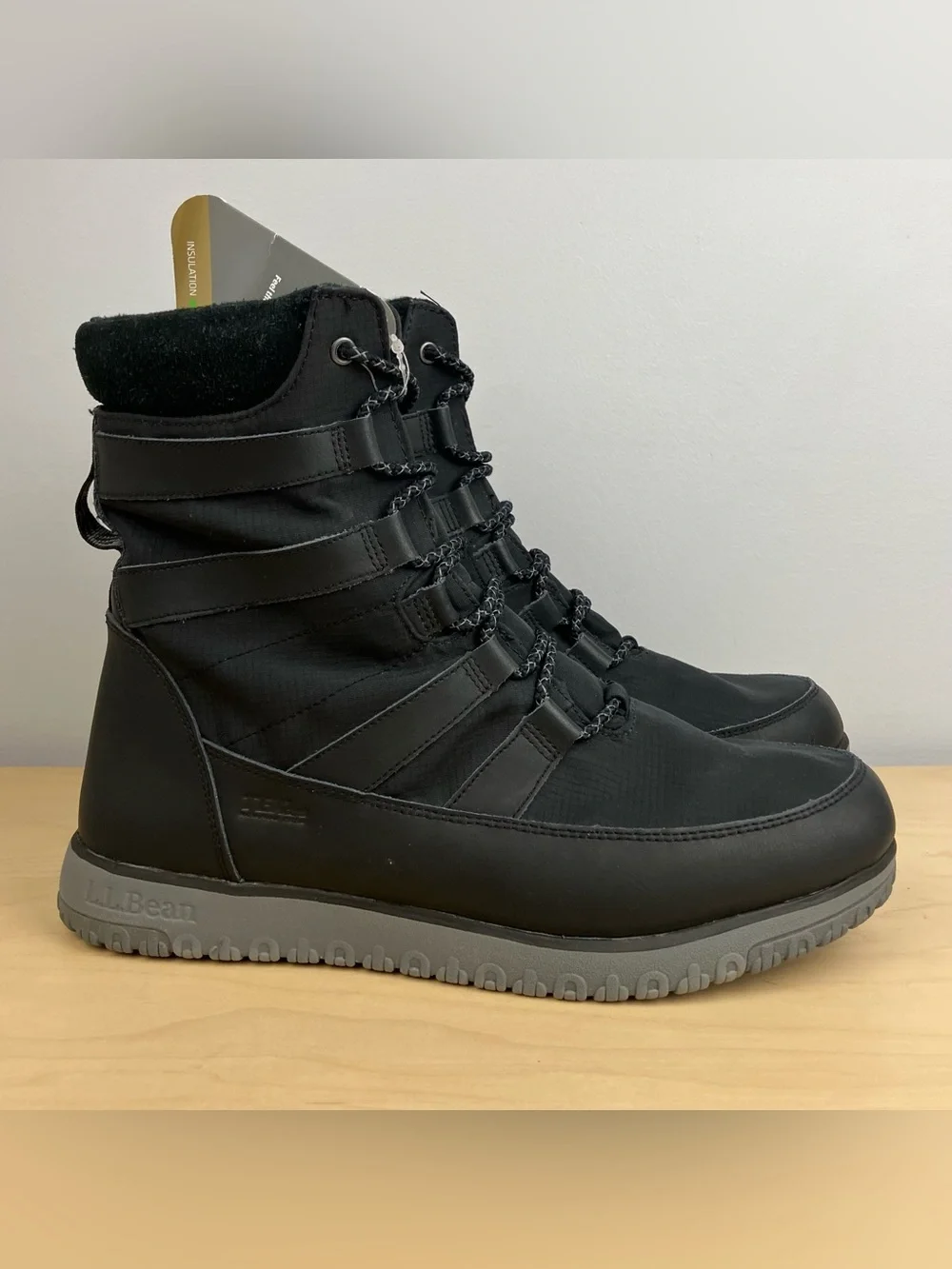 L.L. Bean Men’s Size 10.5 M Ultralight Insulated Waterproof Black Winter Boots.